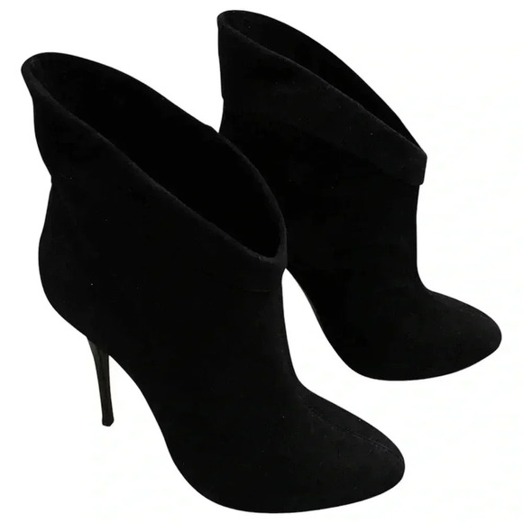 Giuseppe Zanotti Shoes - VINTAGE GIUSEPPE ZANOTTI Black Suede Ankle Boots
SIZE 38
